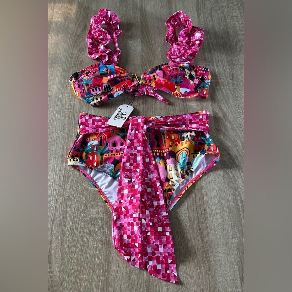NWT … SPORLIKE “Size: M” Vibrant Patterned Bikini Set